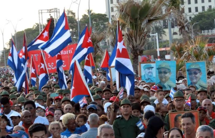 Raúl Castro, acusado por Washington: Cuba sale a las calles y Rubio habla de “fugitivo de la Justicia”
