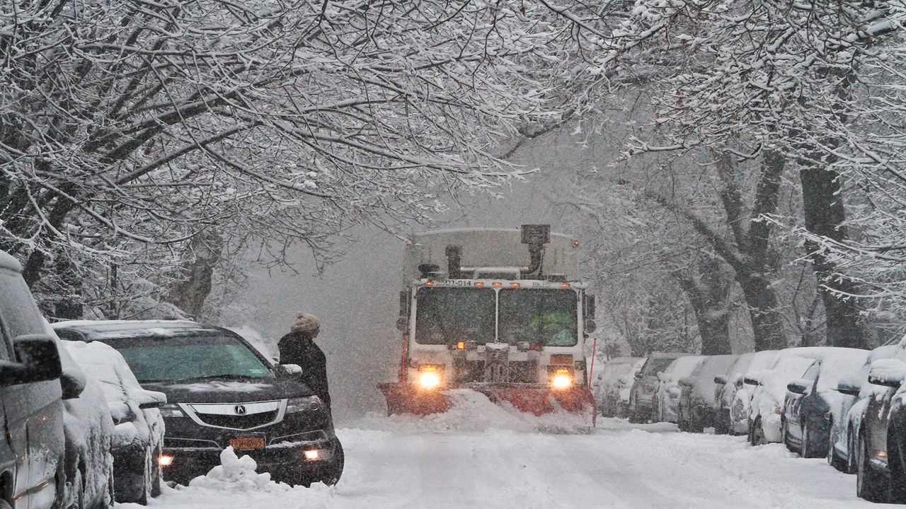 Avanza una tormenta invernal sobre Estados Unidos y Nueva York se prepara para fuertes nevadas